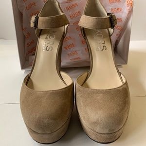 KORS Suede Kempron Pumps in Dusk Color